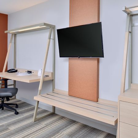 Holiday Inn Express & Suites Farmington Hills - Detroit By Ihg Kültér fotó