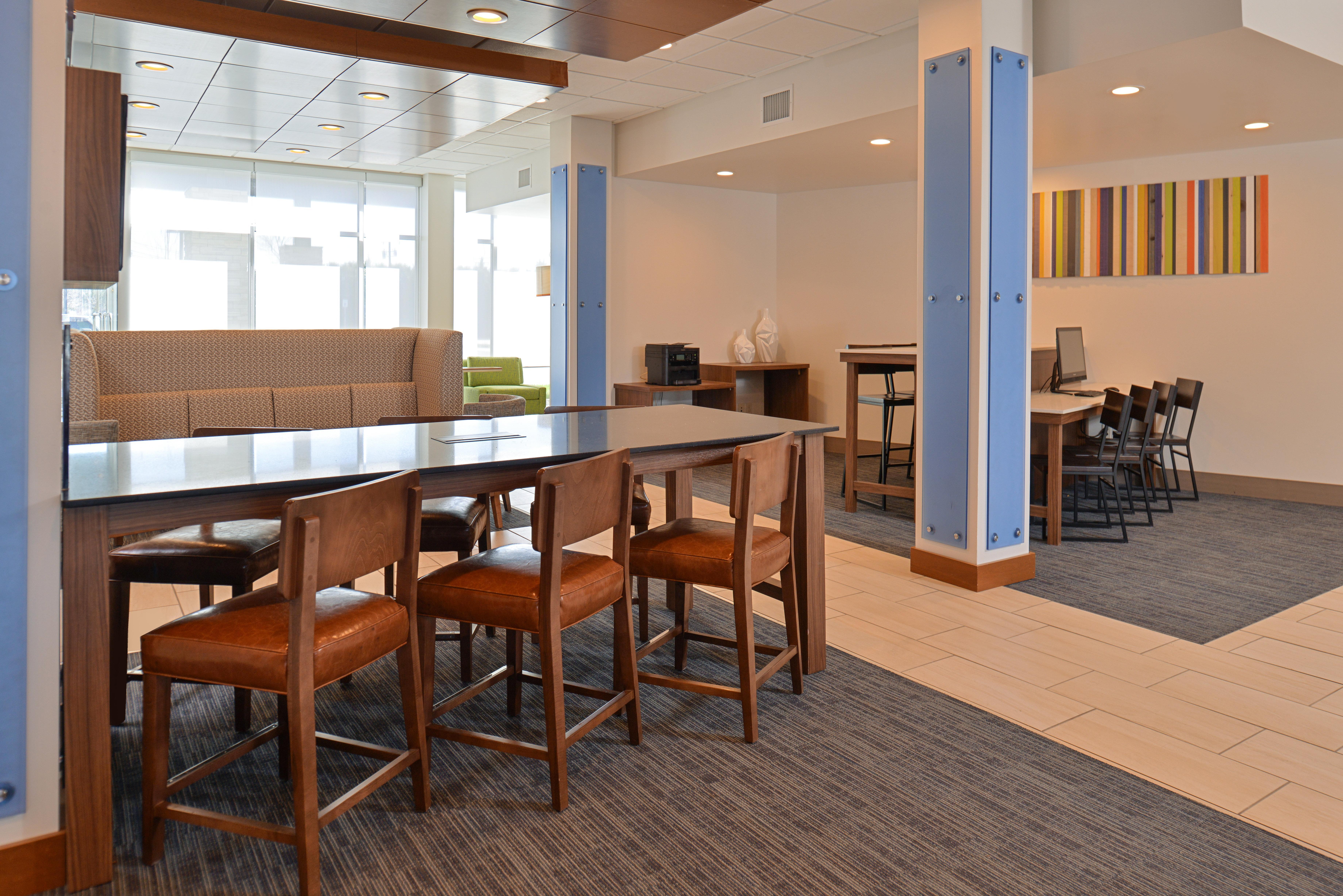 Holiday Inn Express & Suites Farmington Hills - Detroit By Ihg Kültér fotó