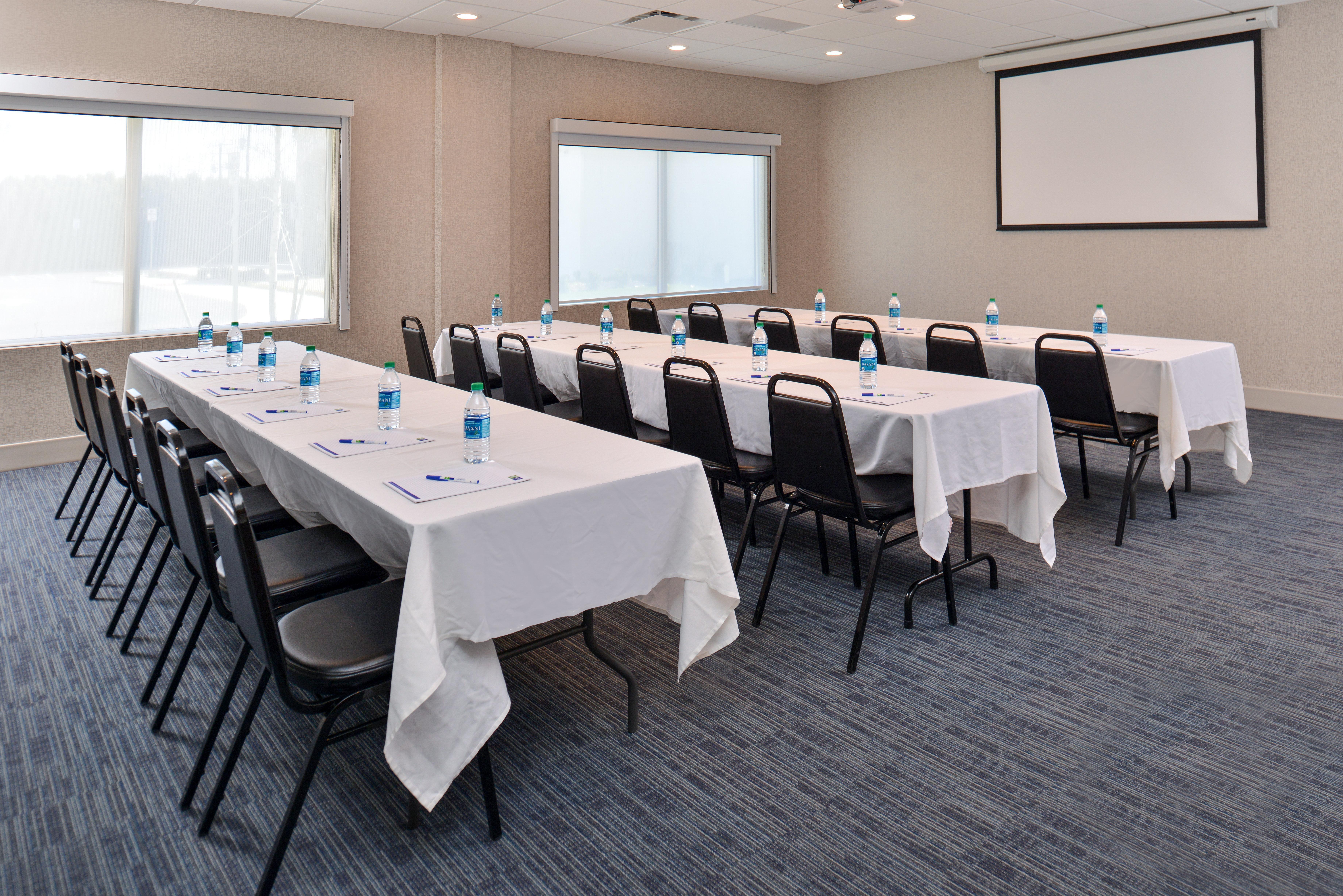Holiday Inn Express & Suites Farmington Hills - Detroit By Ihg Kültér fotó